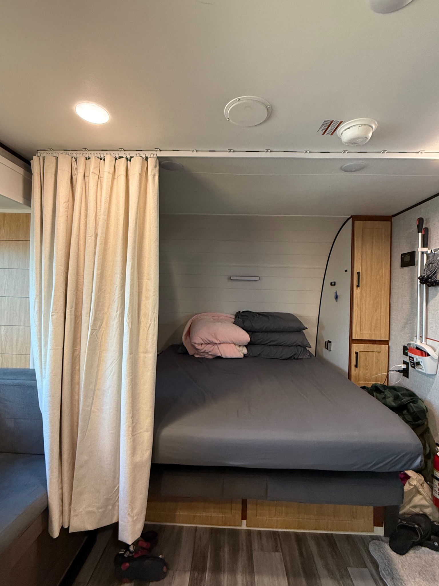 Privacy curtain open