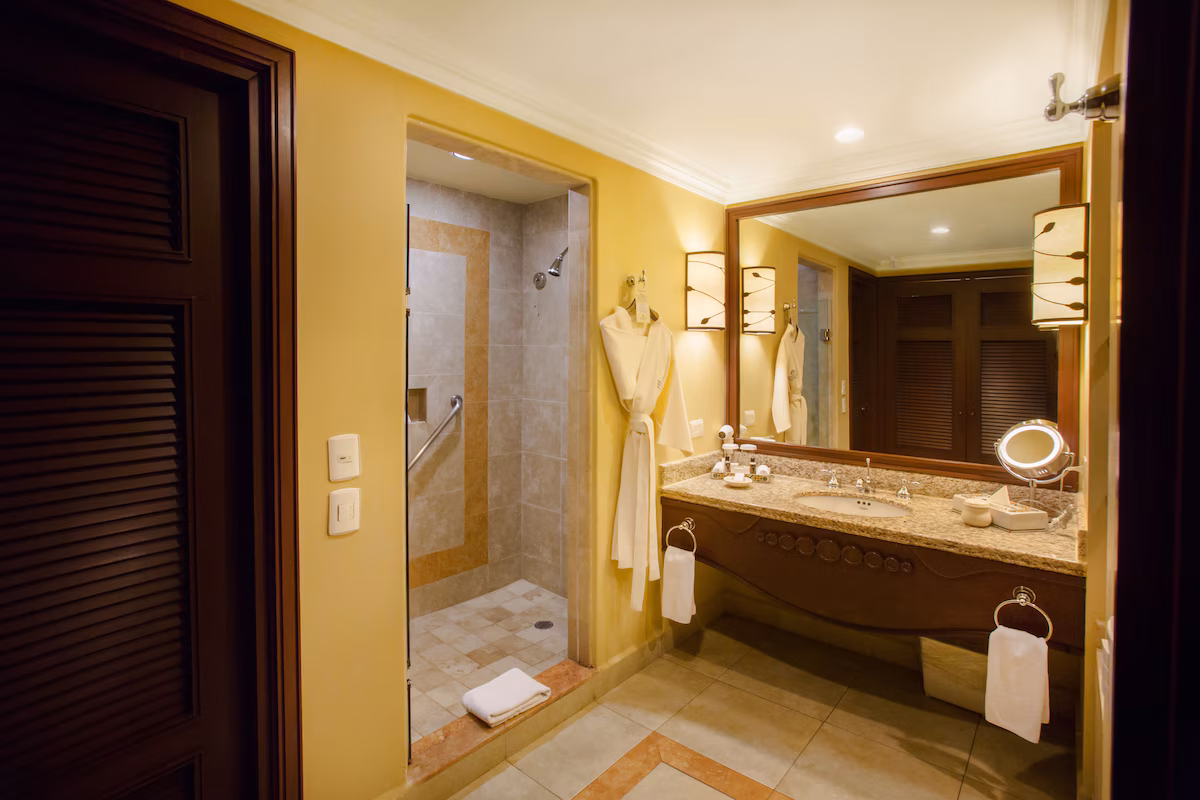 Vanity and bathroom details